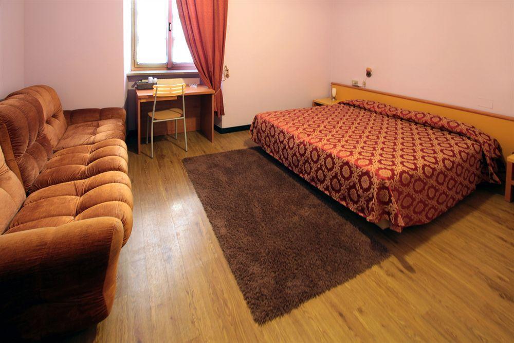 Hotel Il Sole Bergamo Esterno foto