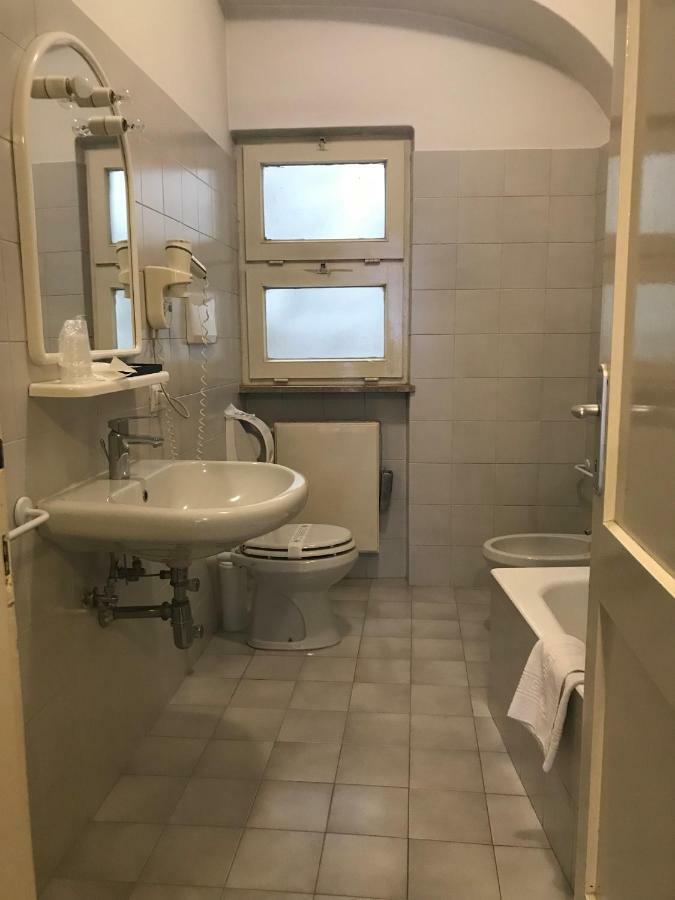 Hotel Il Sole Bergamo Esterno foto